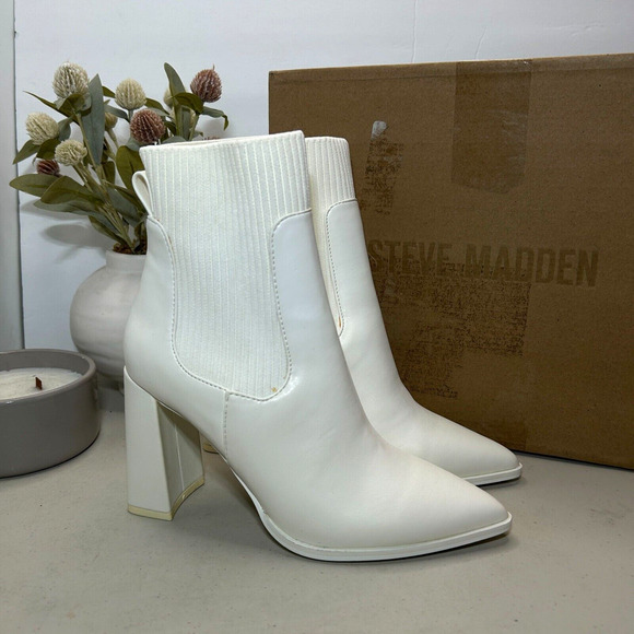 Steve Madden Scavenge Ankle Boots Pointed Toe Shoes Winter White Women 6M - Picture 1 of 11